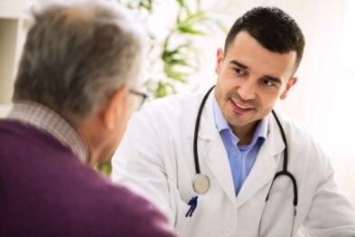Liječnik daje preporuke za prevenciju osteohondroze torakalne kralježnice